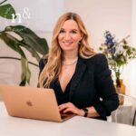 Dr Patricia Purker mit Laptop